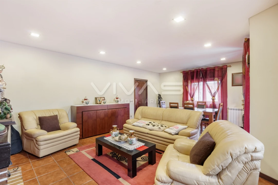 Moradia T4 para Venda em Lage Foto 17