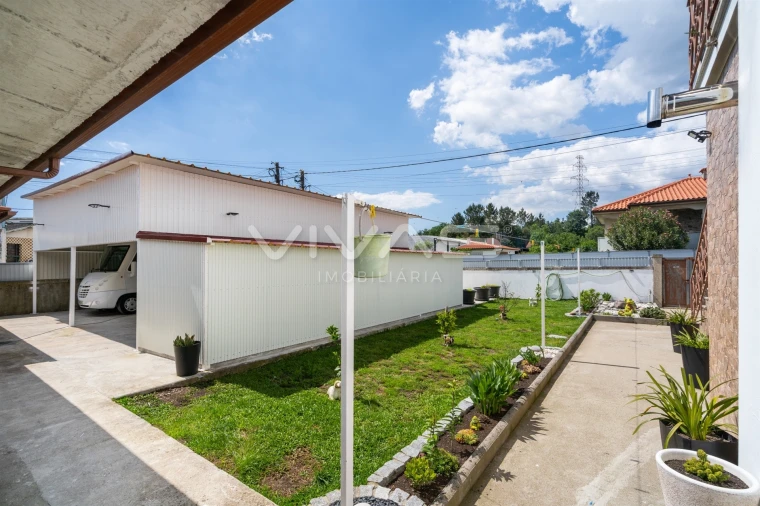 Moradia T4 para Venda em Lage Foto 30