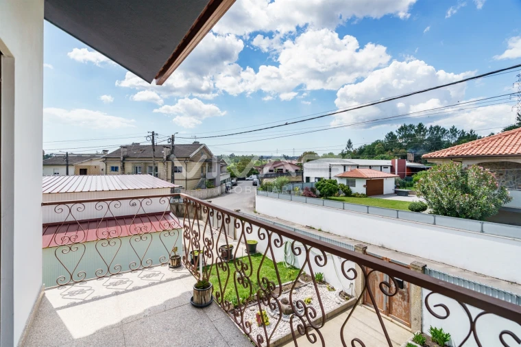 Moradia T4 para Venda em Lage Foto 18