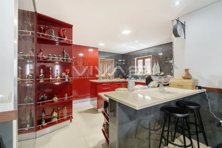 Moradia T4 para Venda em Lage Foto 9