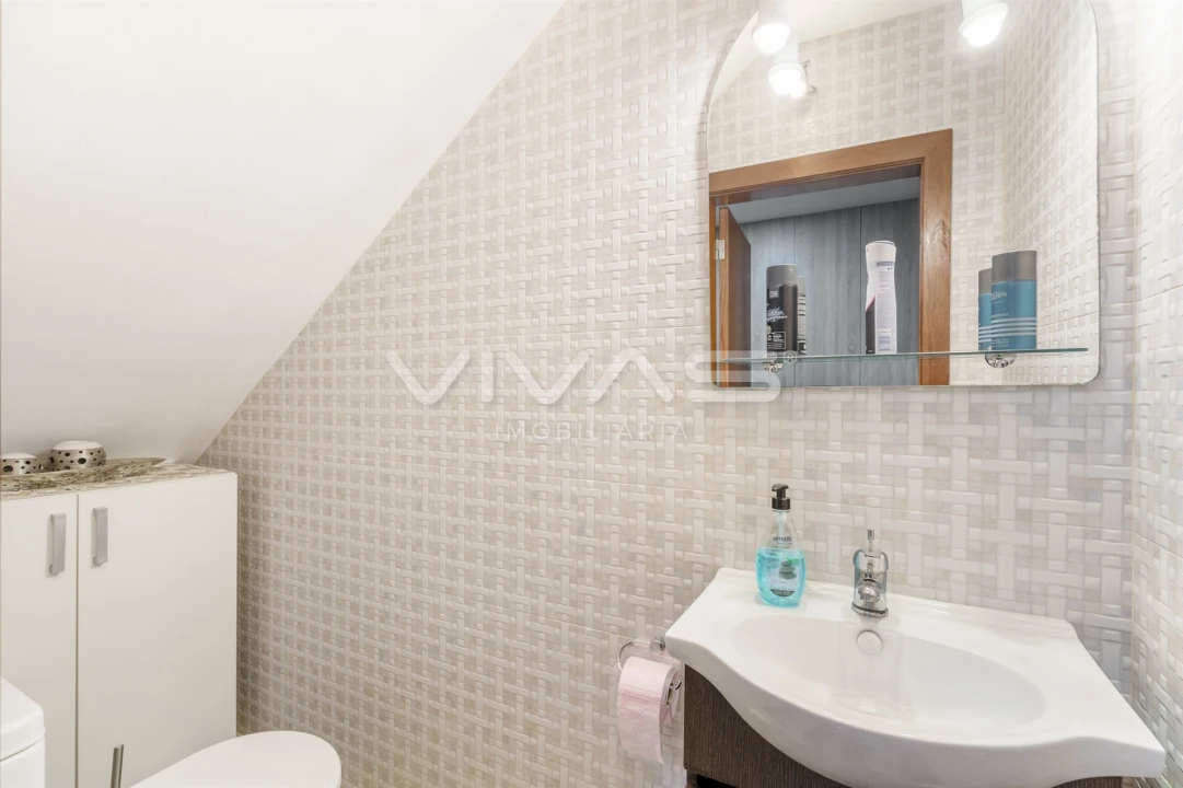 Moradia T4 para Venda em Lage Foto 12