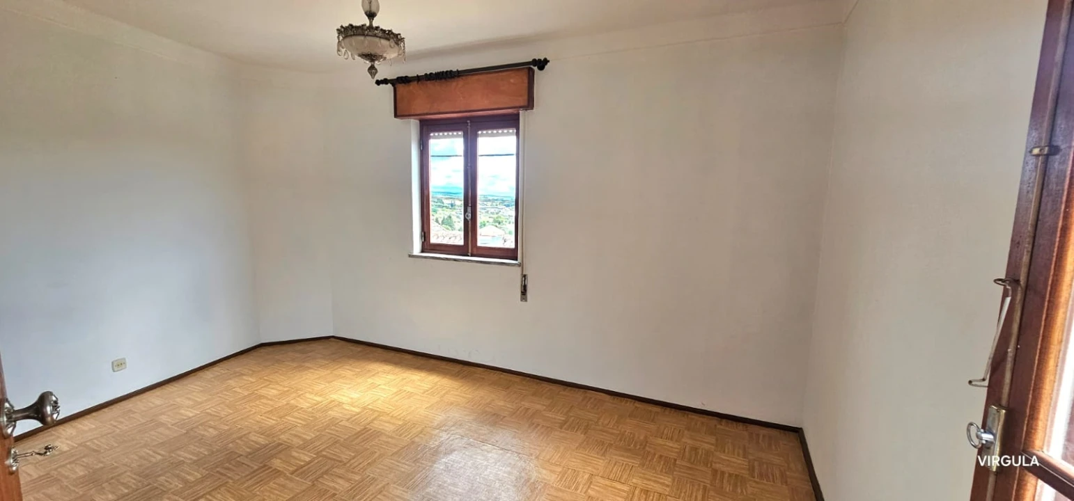 Moradia T2 para Venda em Peso e Vales do Rio Foto 17