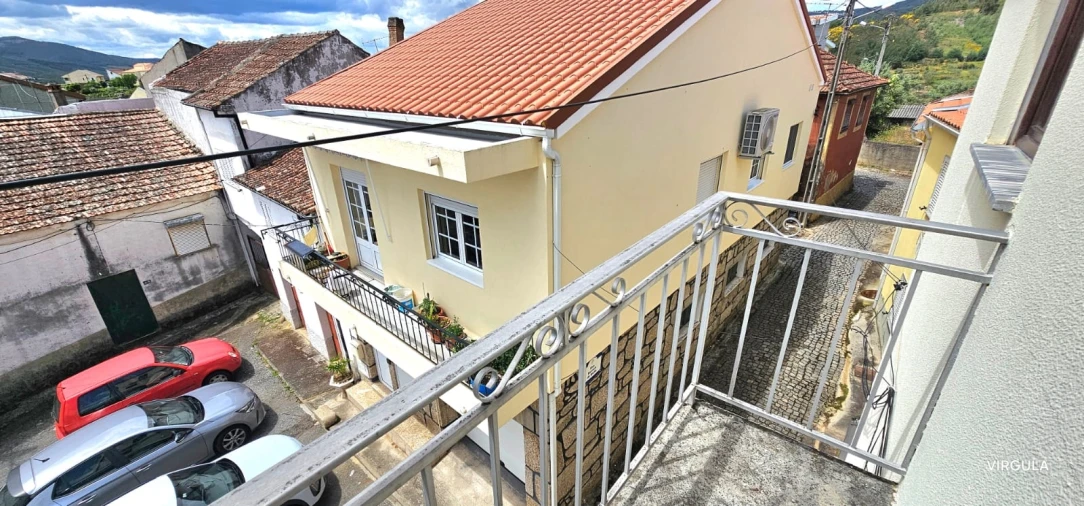 Moradia T2 para Venda em Peso e Vales do Rio Foto 24