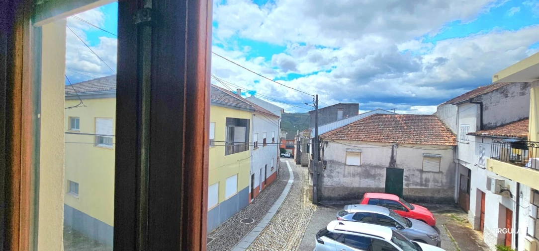 Moradia T2 para Venda em Peso e Vales do Rio Foto 11