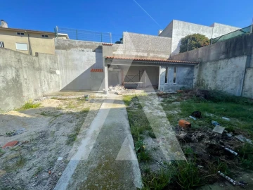 Moradia T4 para Venda em Cacia