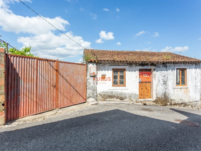 Moradia T3 para Venda em Monsanto Foto 1