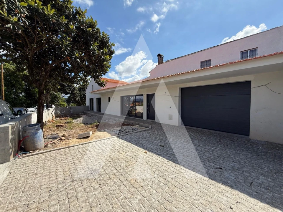 Moradia T3 para Venda em Recardães e Espinhel Foto 2