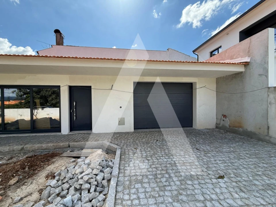 Moradia T3 para Venda em Recardães e Espinhel Foto 1