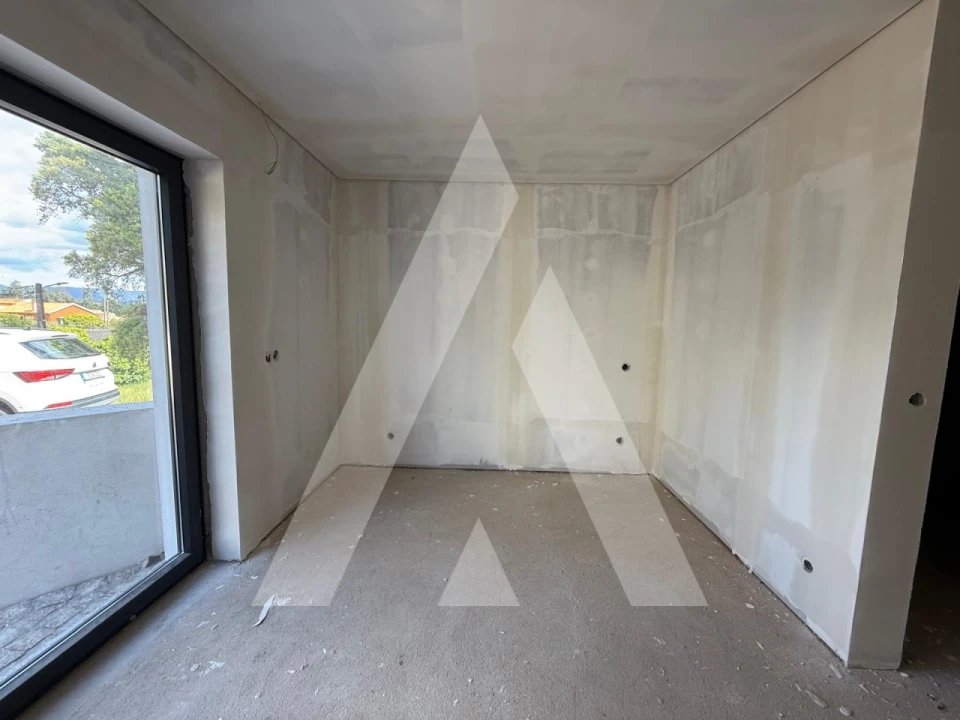 Moradia T3 para Venda em Recardães e Espinhel Foto 6