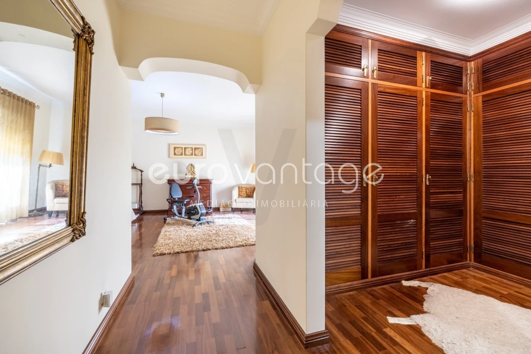 Moradia T5 para Venda em Leiria, Pousos, Barreira e Cortes Foto 11