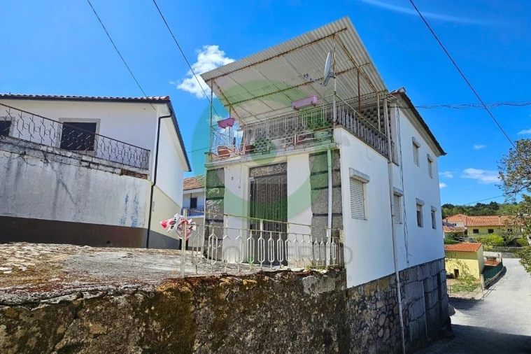 Moradia T0 para Venda em Lebução, Fiães e Nozelos