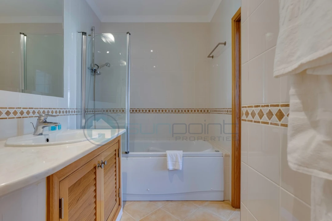 Moradia T2 para Venda em Budens Foto 24