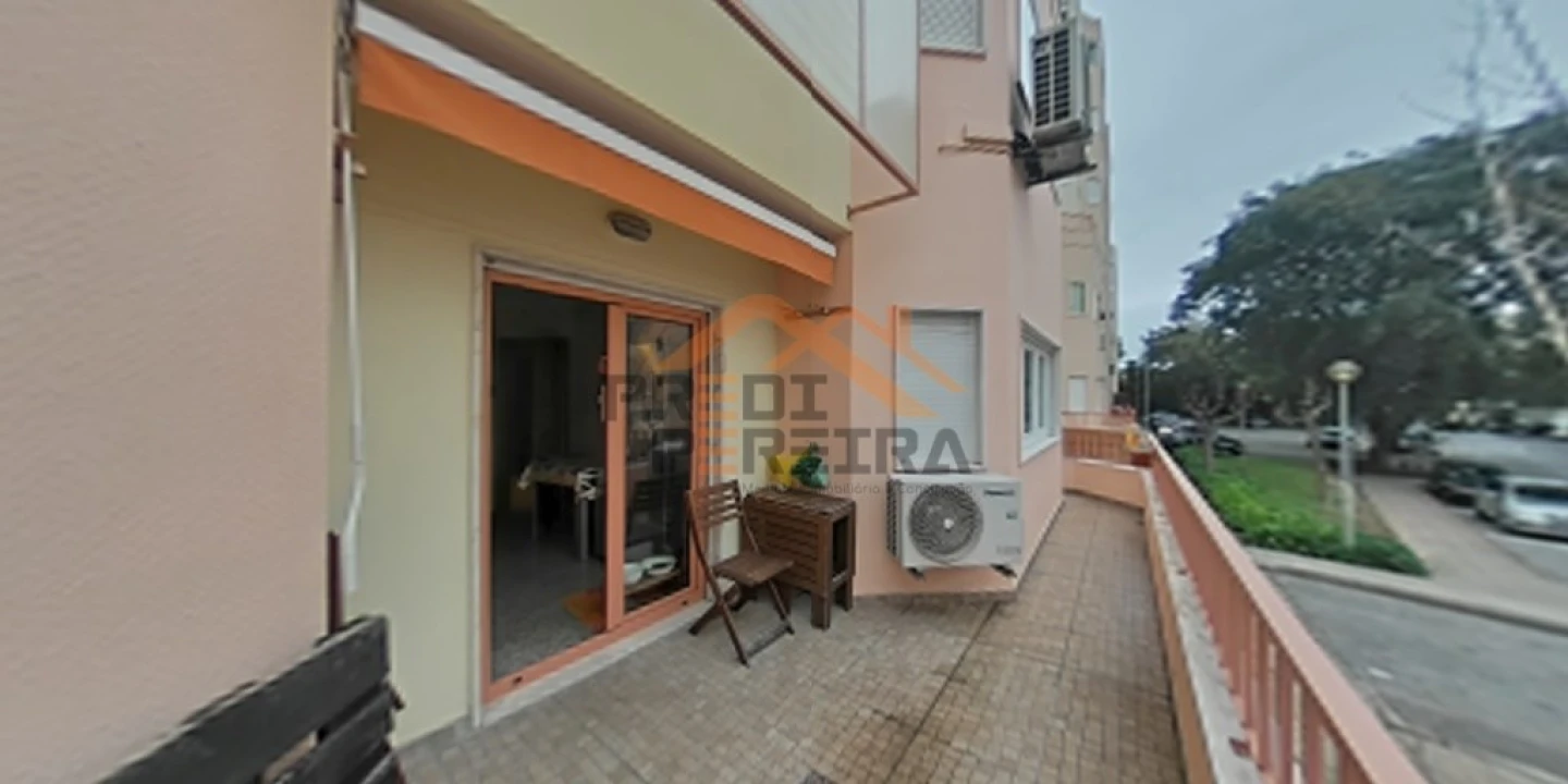 Apartamento T2 para Venda em Ramada e Caneças Foto 17