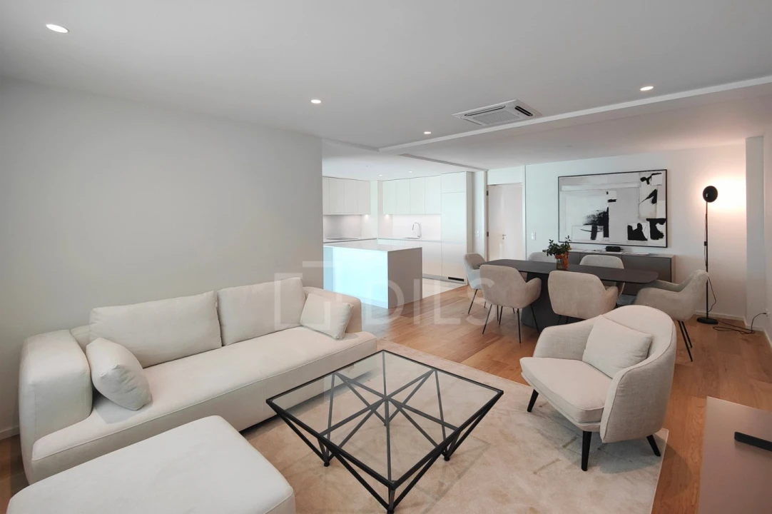 Apartamento T3 para Venda em Avenidas Novas Foto 2