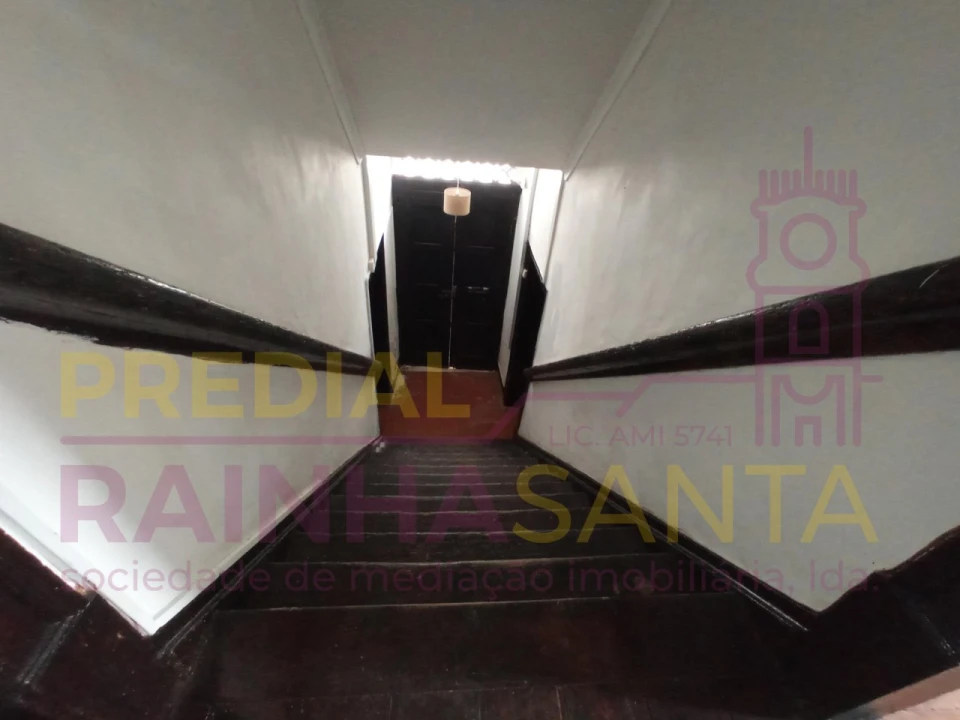 Moradia T5 para Venda em Abrunheira, Verride e Vila Nova da Barca Foto 3