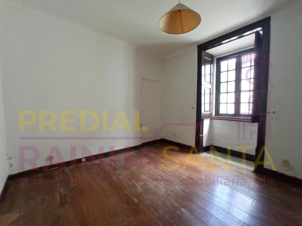 Moradia T5 para Venda em Abrunheira, Verride e Vila Nova da Barca Foto 10