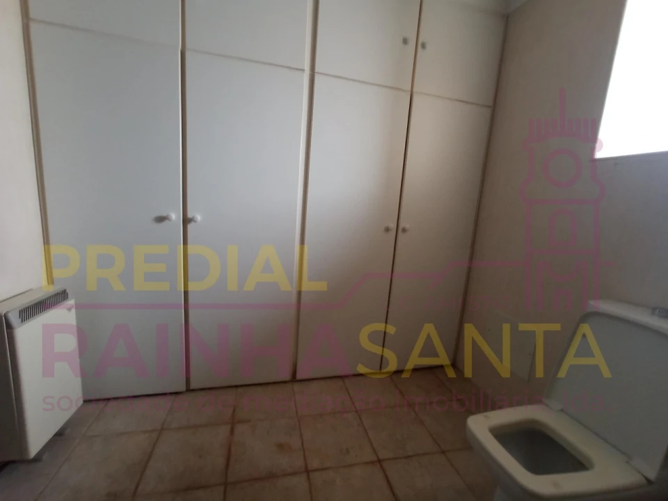 Moradia T5 para Venda em Abrunheira, Verride e Vila Nova da Barca Foto 15