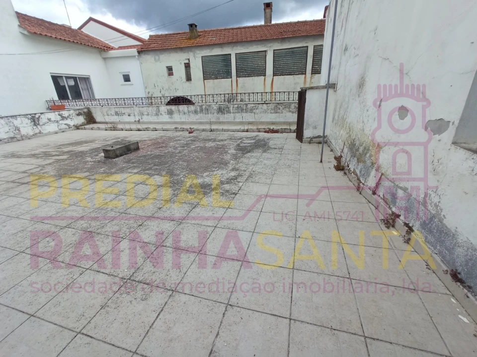 Moradia T5 para Venda em Abrunheira, Verride e Vila Nova da Barca Foto 27