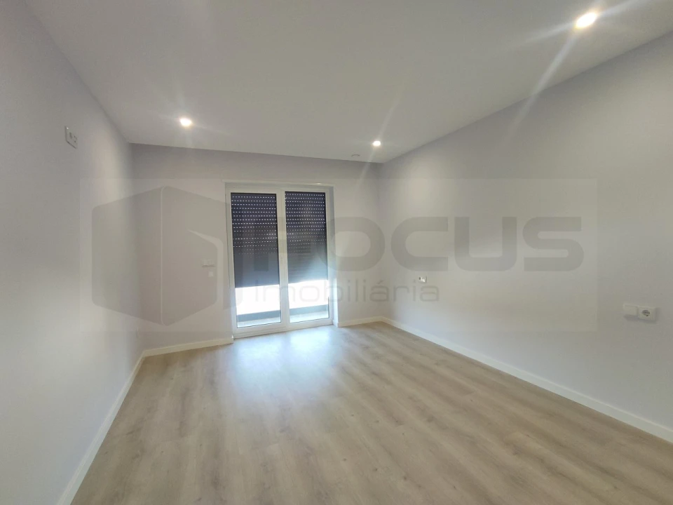 Moradia T4 para Venda em Aradas Foto 15
