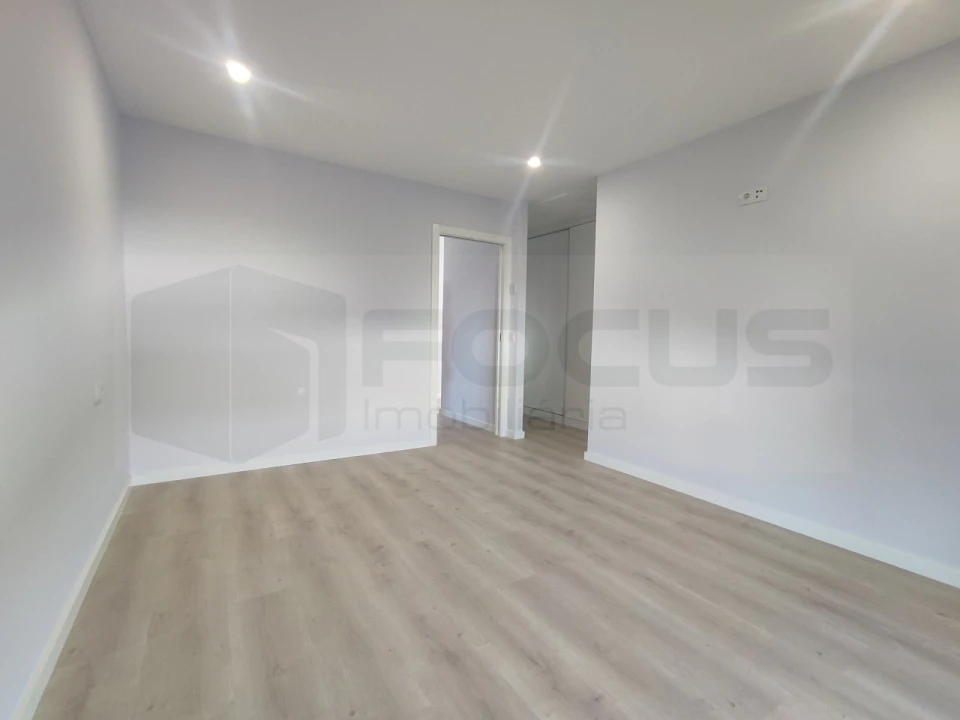 Moradia T4 para Venda em Aradas Foto 16