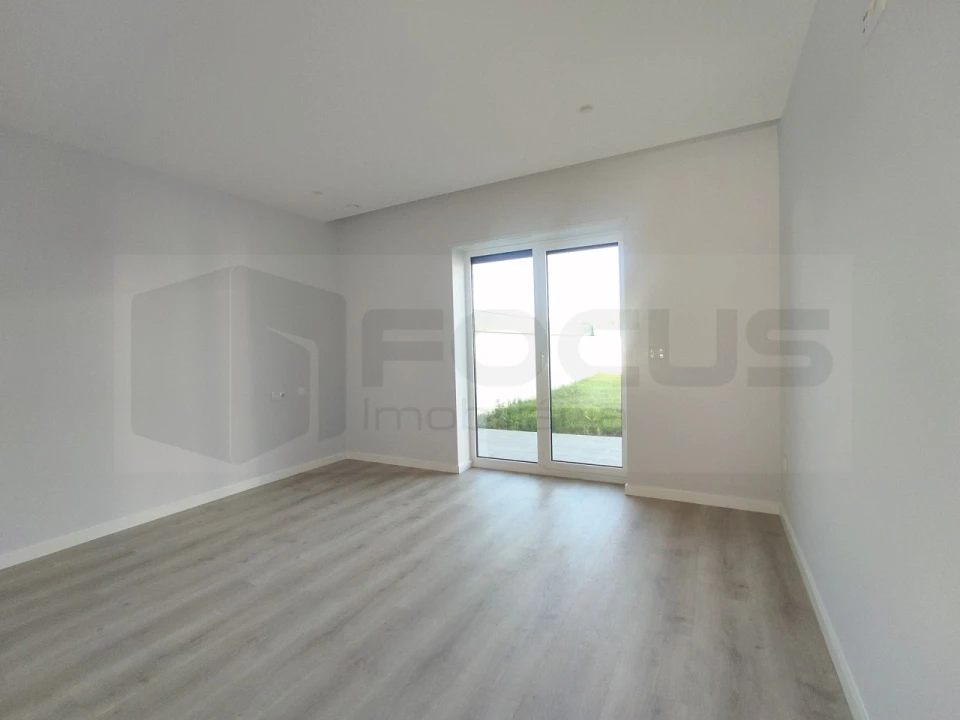 Moradia T4 para Venda em Aradas Foto 29