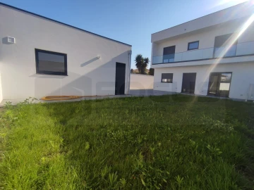 Moradia T4 para Venda em Aradas