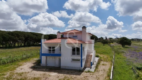 Moradia T4 para Venda em São João das Lampas e Terrugem