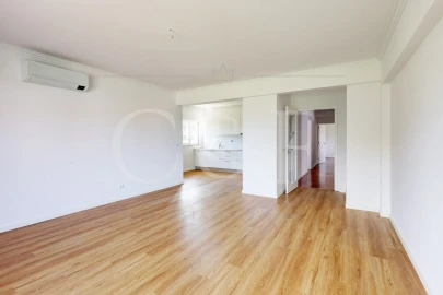 Moradia T4 para Venda em São João das Lampas e Terrugem