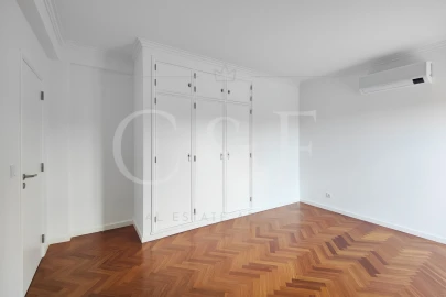 Moradia T4 para Venda em São João das Lampas e Terrugem