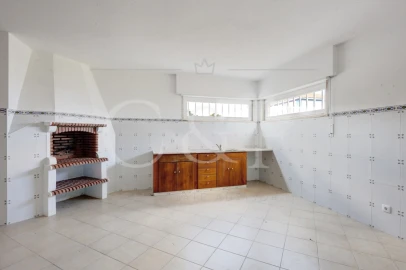 Moradia T4 para Venda em São João das Lampas e Terrugem