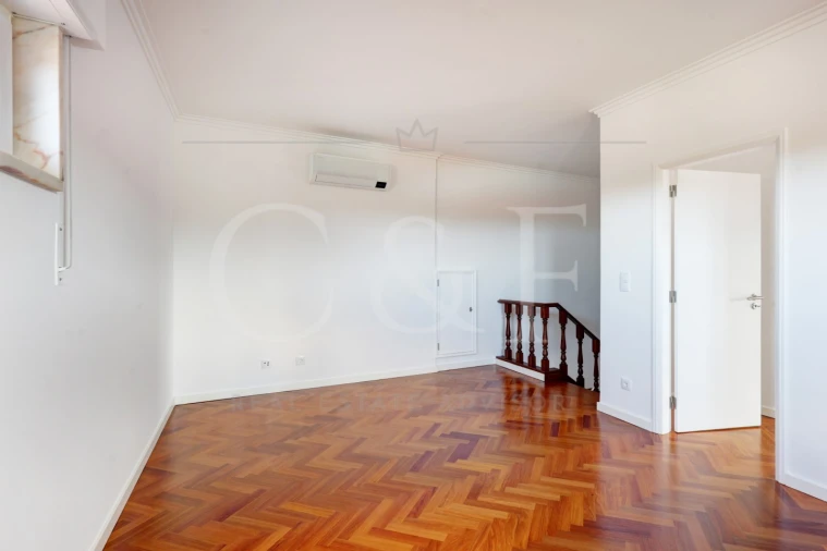 Moradia T4 para Venda em São João das Lampas e Terrugem Foto 71