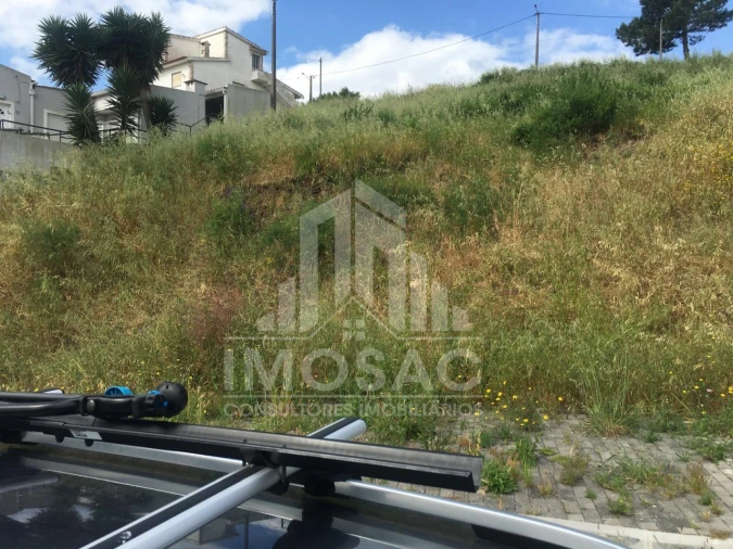Terreno para Venda em Loures Foto 3