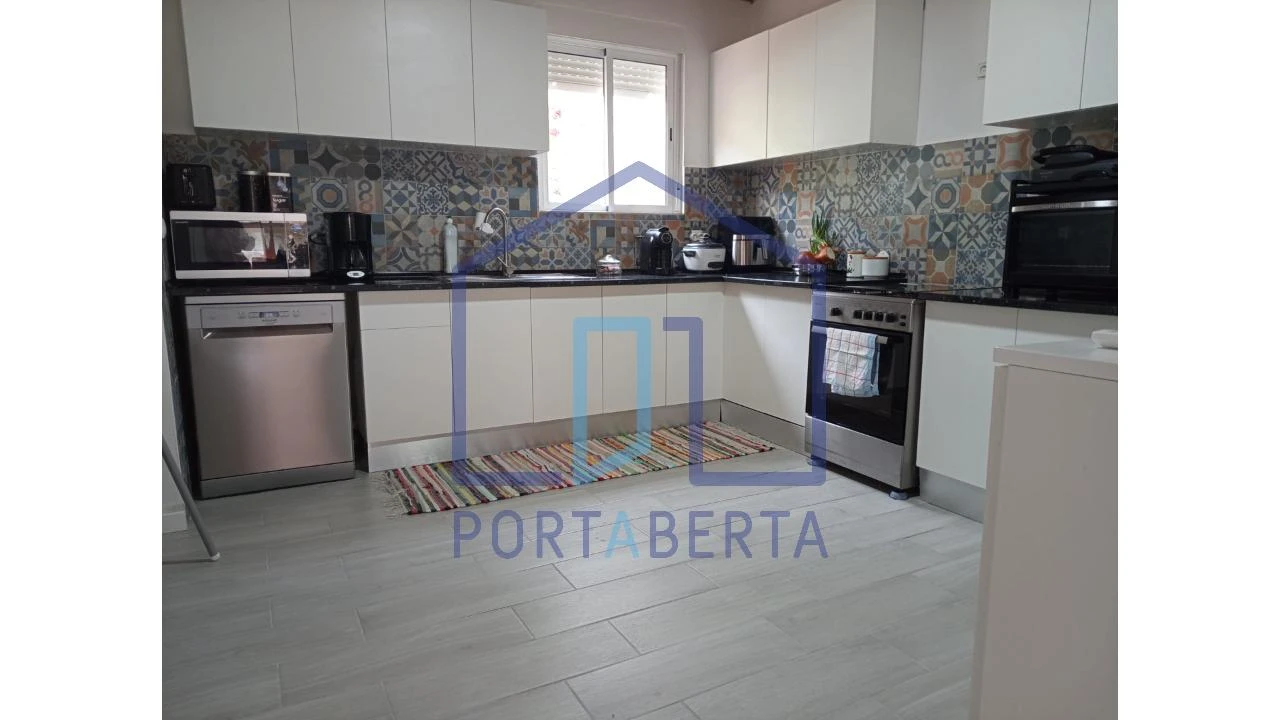 Moradia T6 para Venda em Bustelo Foto 3