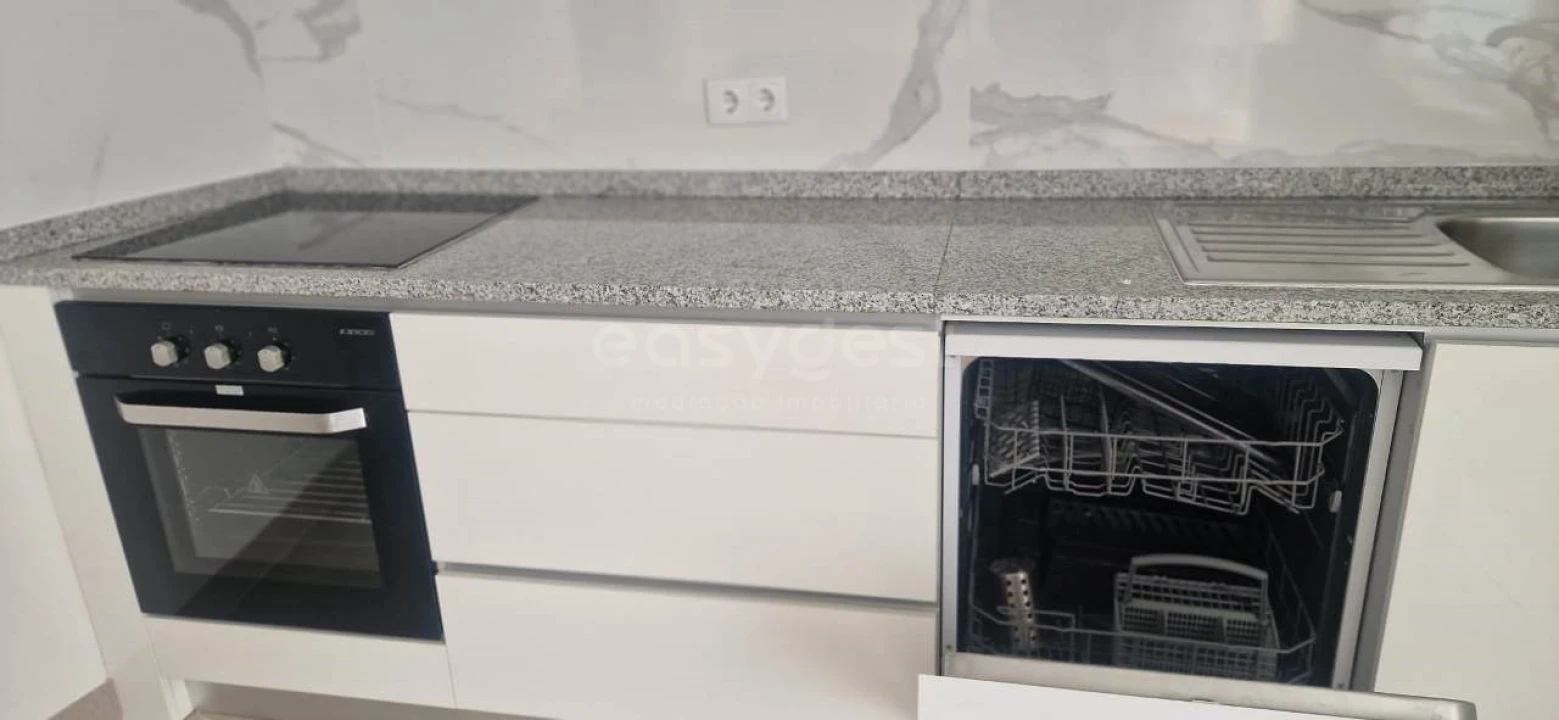 Apartamento T1 para Venda em Glória e Vera Cruz Foto 3