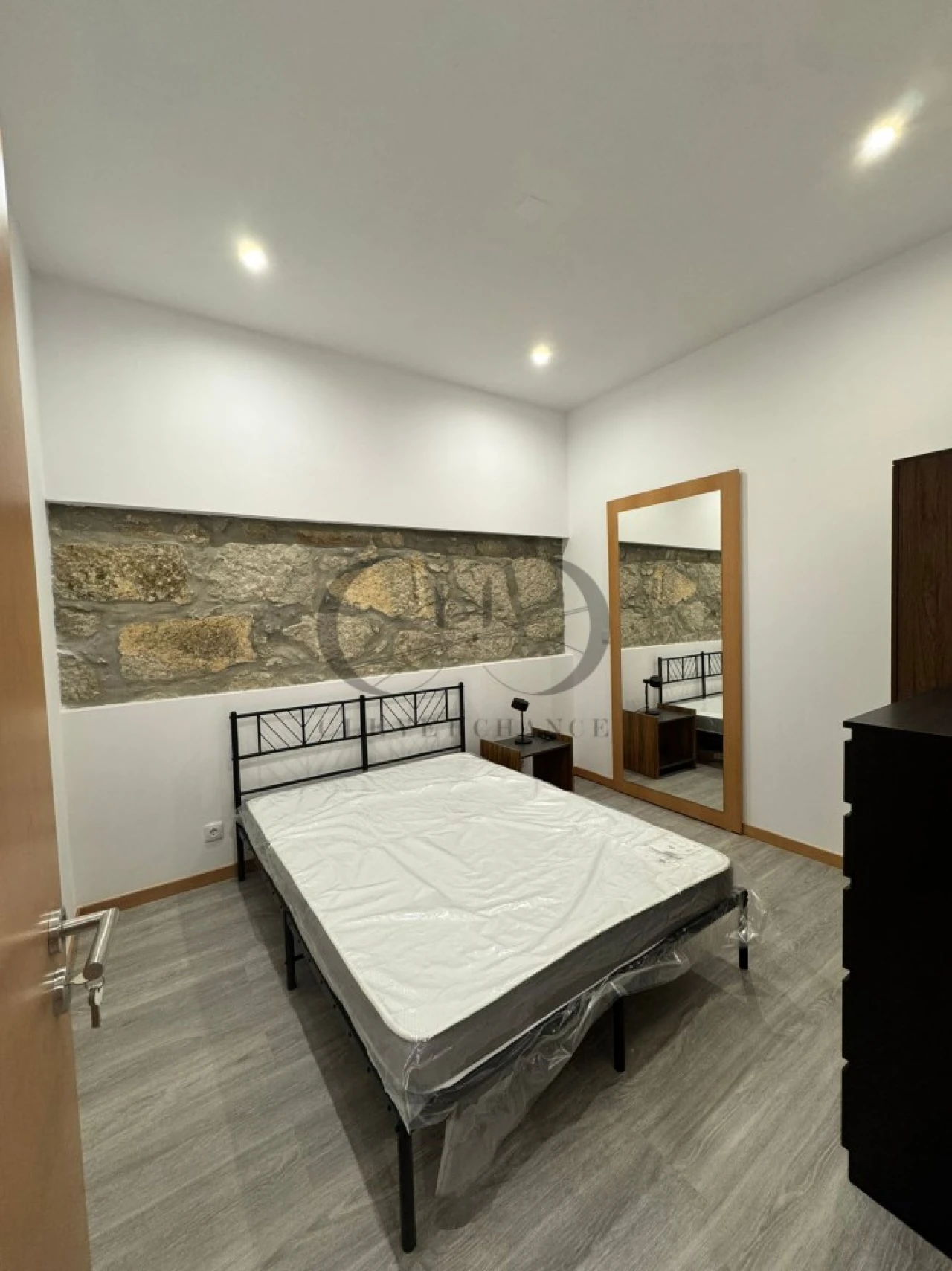 Quarto para Arrendamento em Santa Marinha e São Pedro da Afurada Foto 2