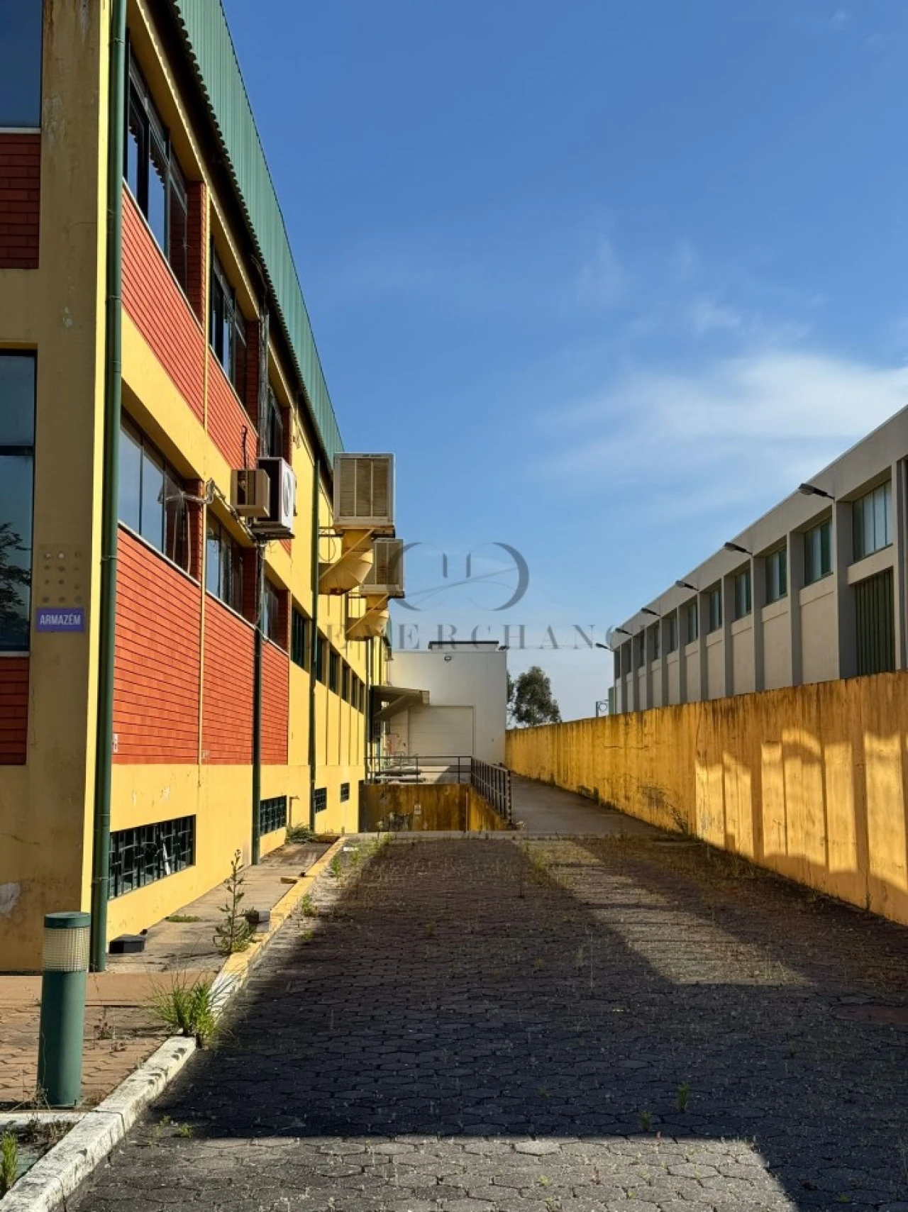 Armazém para Venda em Gulpilhares e Valadares Foto 2