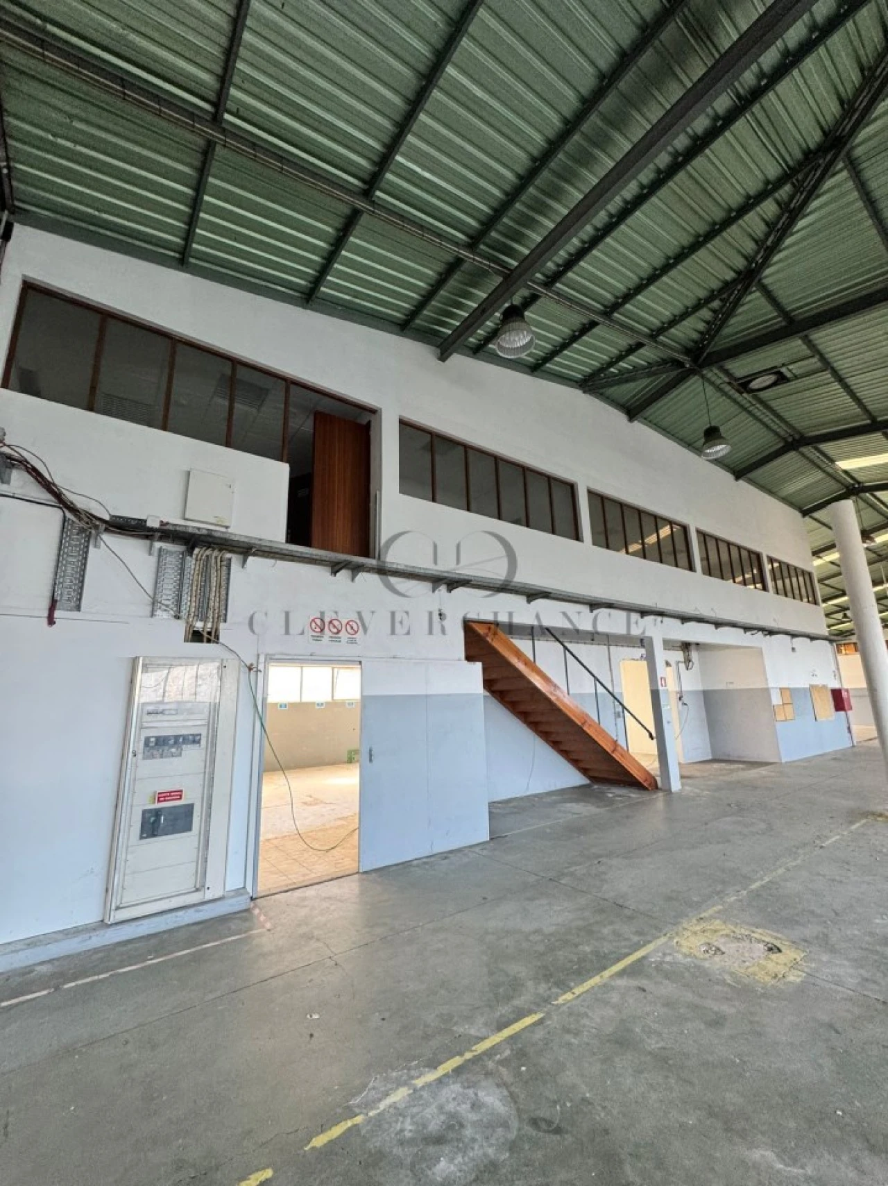 Armazém para Venda em Gulpilhares e Valadares Foto 8