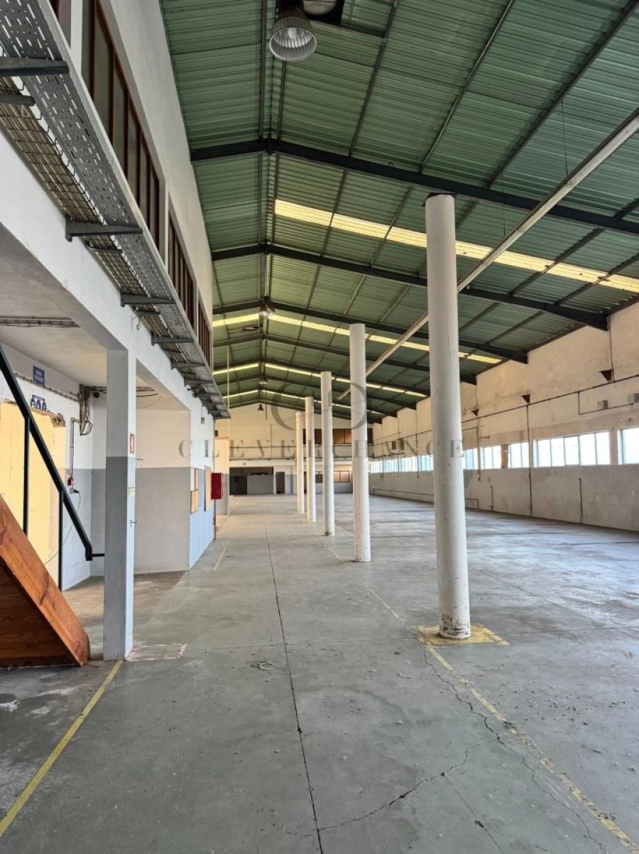 Armazém para Venda em Gulpilhares e Valadares Foto 6