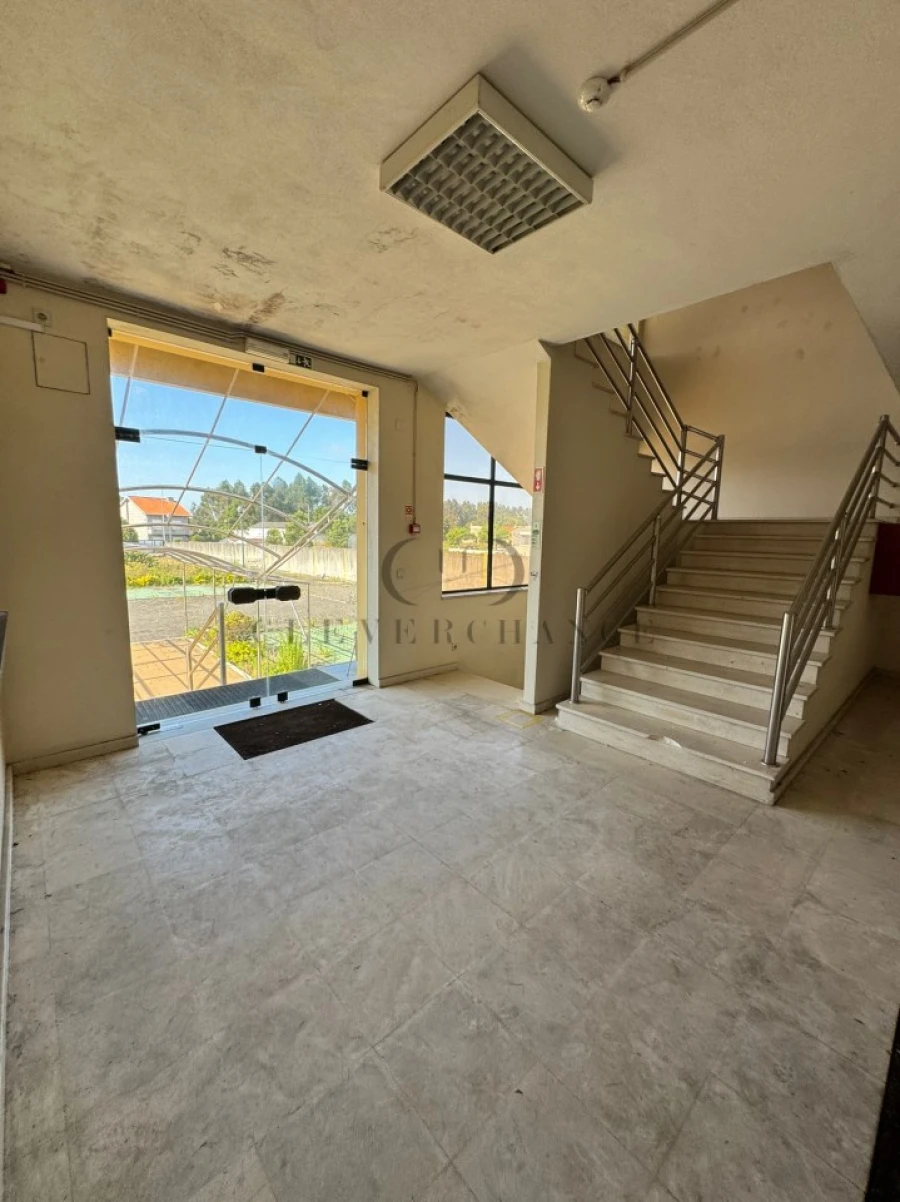 Armazém para Venda em Gulpilhares e Valadares Foto 25