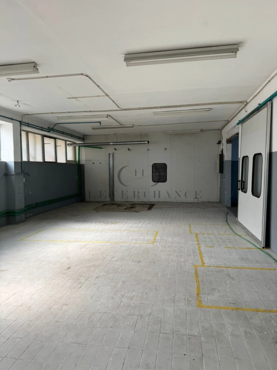 Armazém para Arrendamento em Gulpilhares e Valadares Foto 9