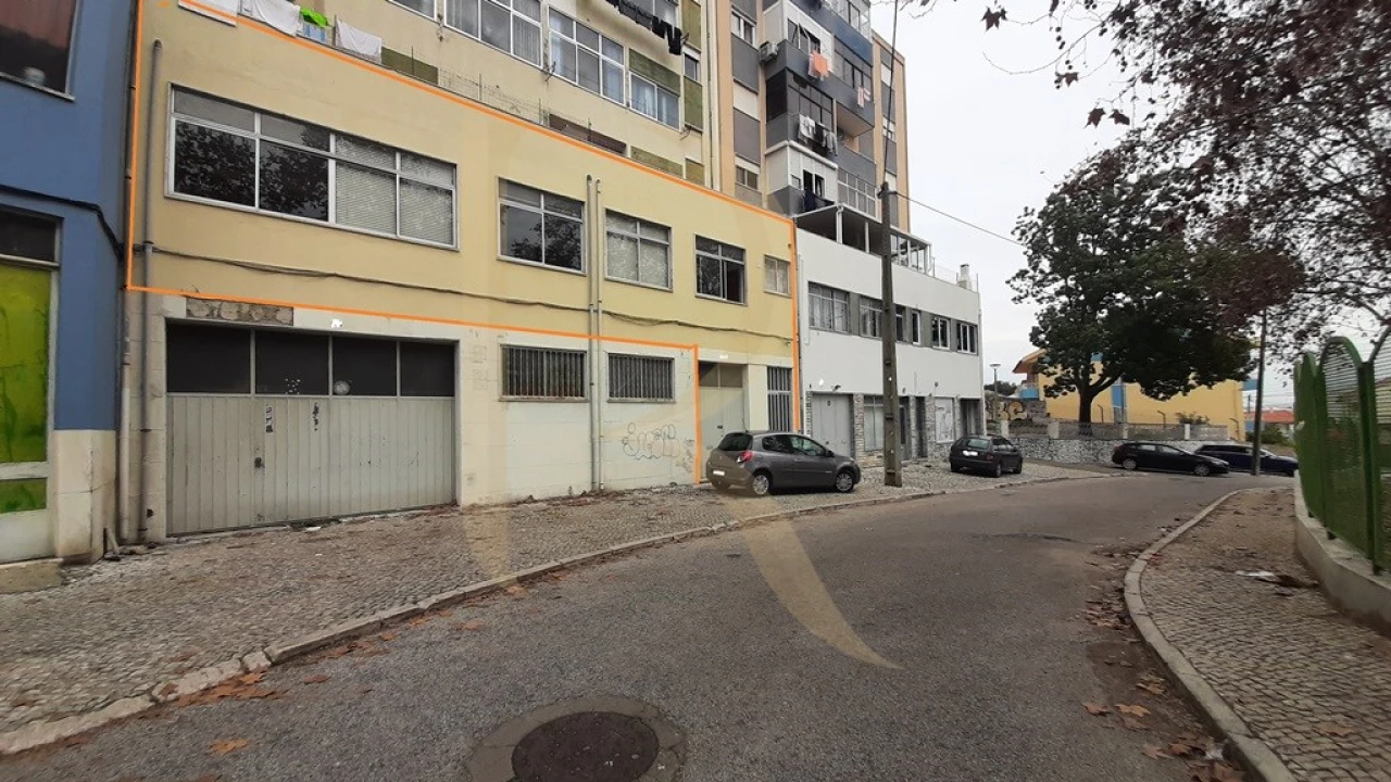 Armazém para Venda em Amora Foto 12