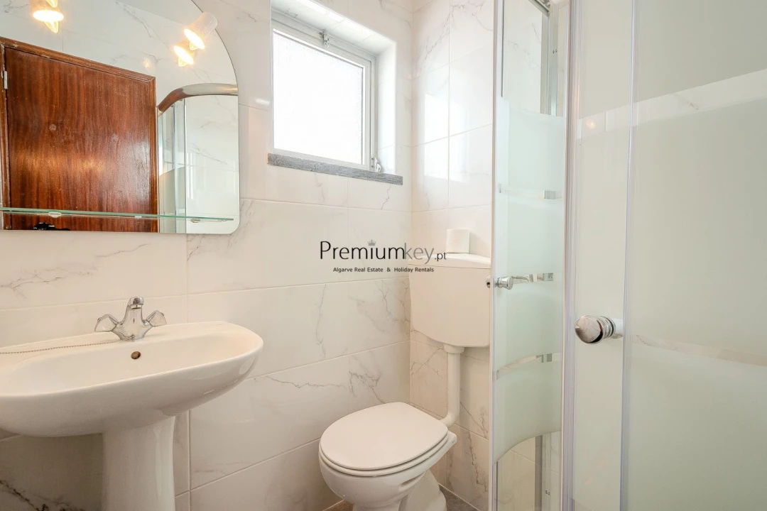 Moradia T2 para Venda em Albufeira e Olhos de Água Foto 16