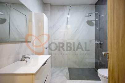 Apartamento T2 para Venda em Albufeira e Olhos de Água