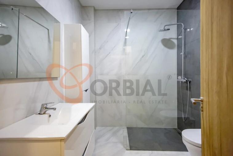Apartamento T2 para Venda em Albufeira e Olhos de Água Foto 10