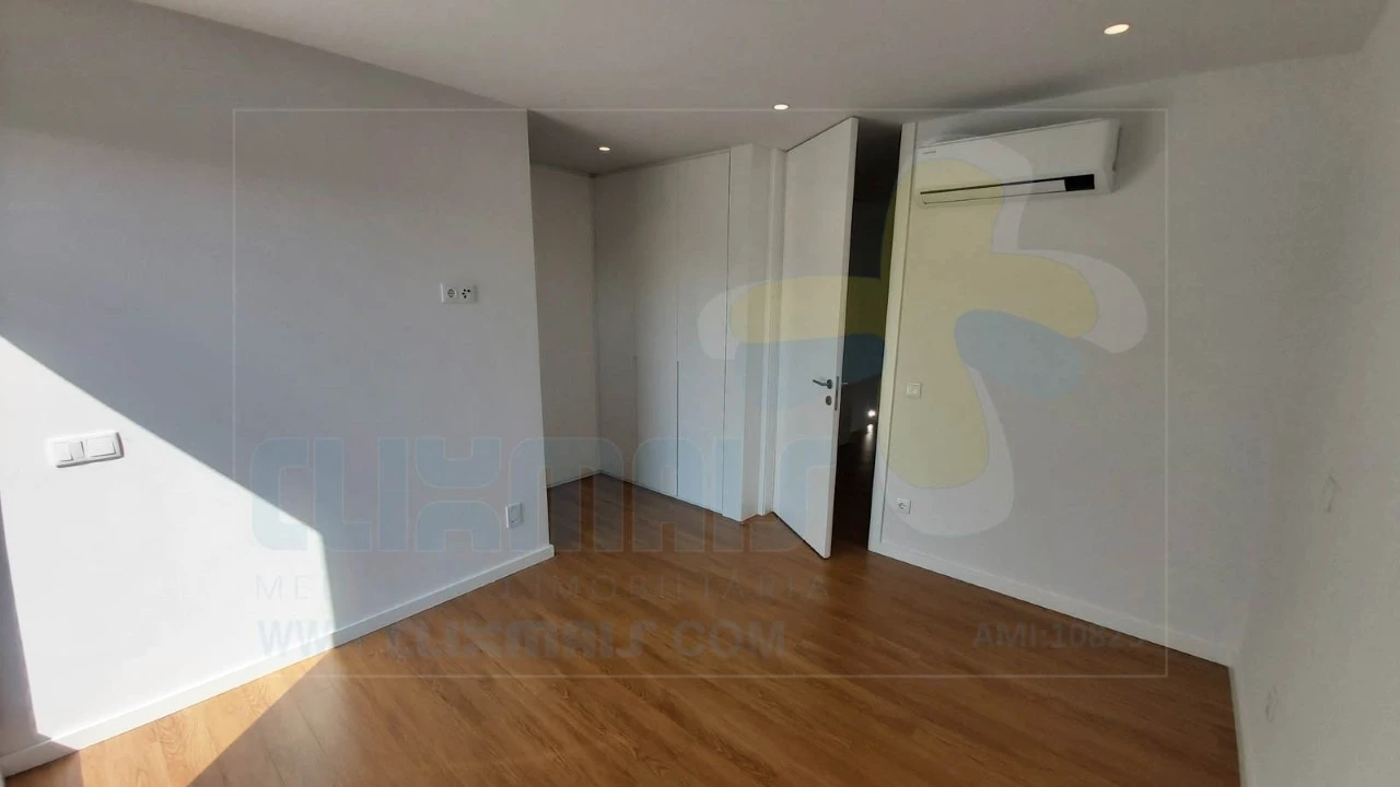 Moradia T3 para Venda em Palmeira Foto 30