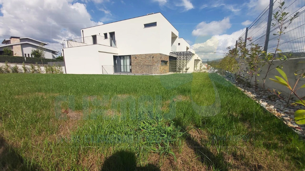 Moradia T3 para Venda em Palmeira Foto 41