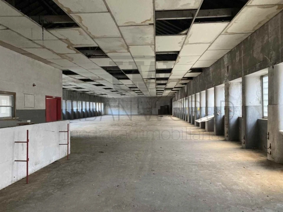 Armazém para Venda em Covilhã e Canhoso Foto 4