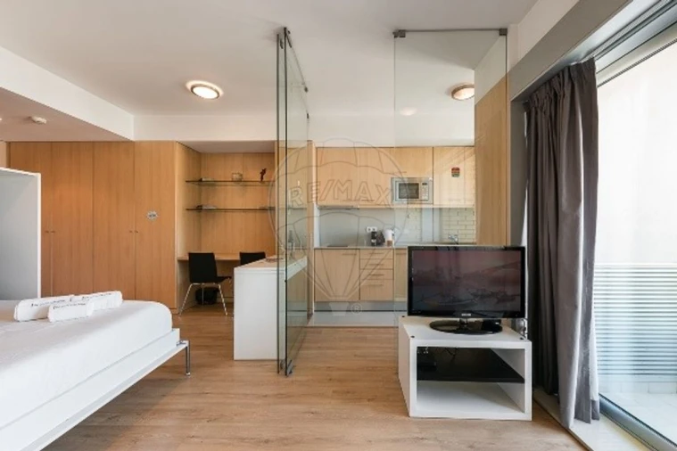 Apartamento para Venda em Campanhã Foto 2