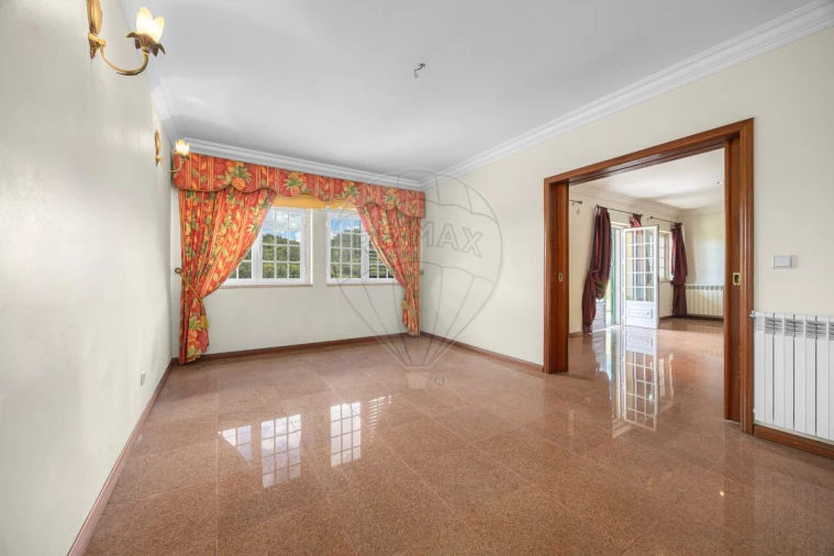 Moradia T6 para Venda em Enxara do Bispo, Gradil e Vila Franca do Rosário Foto 7