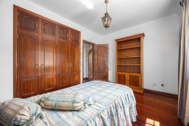 Moradia T6 para Venda em Enxara do Bispo, Gradil e Vila Franca do Rosário Foto 13